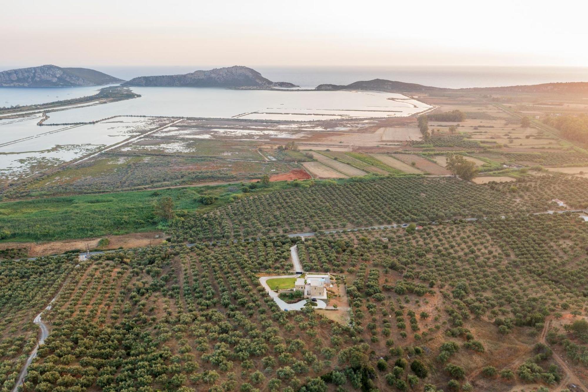 Family & Golf Villa Laguna Towers Gialova Navarino ภายนอก รูปภาพ